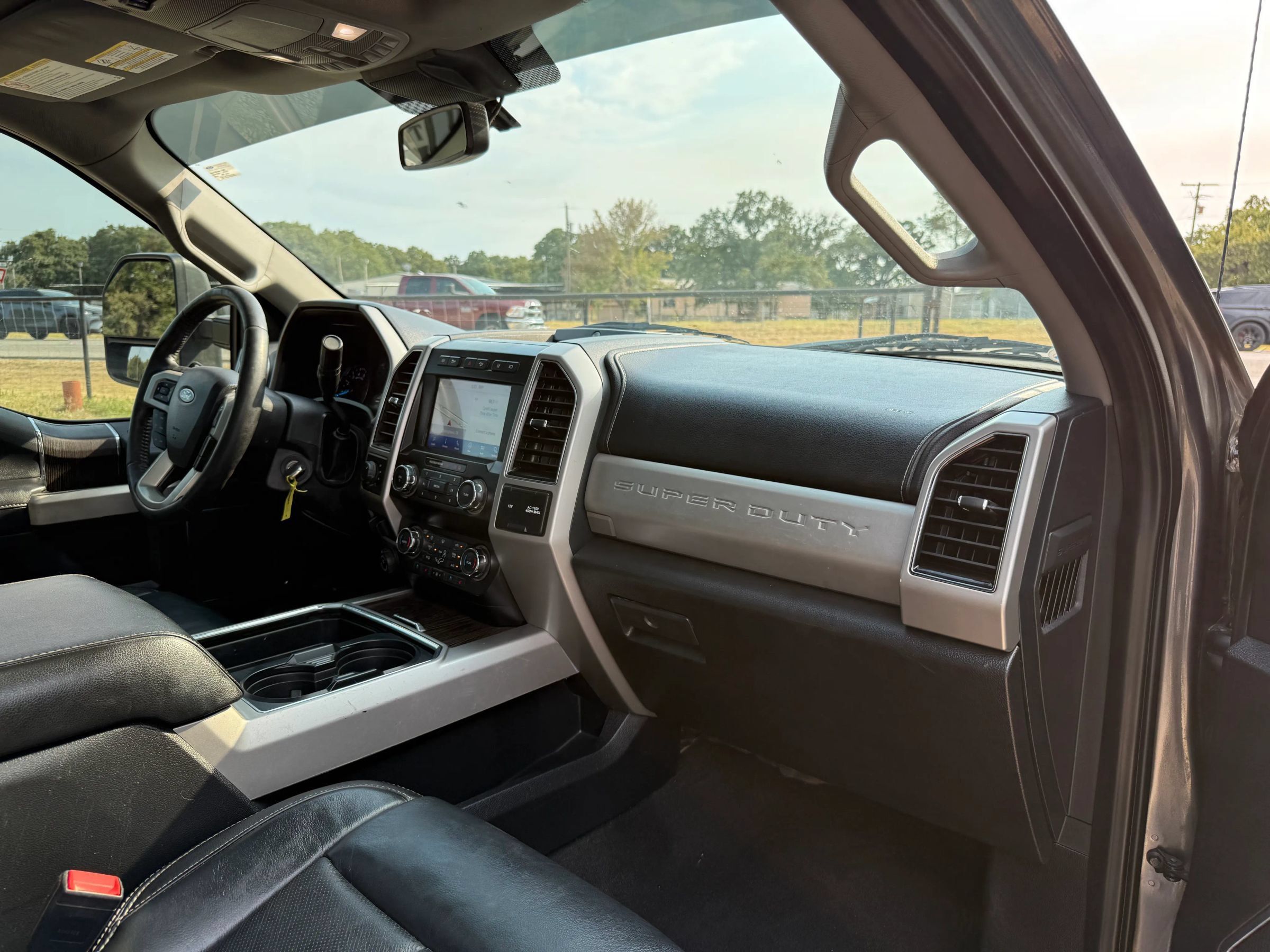 Used 2020 Ford F350 Lariat w/ Lariat Value Package AWD/4WD image 14