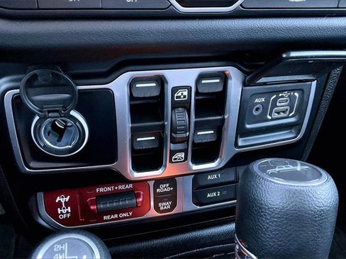 Used 2024 Jeep Gladiator Rubicon w/ Convenience Group image 24