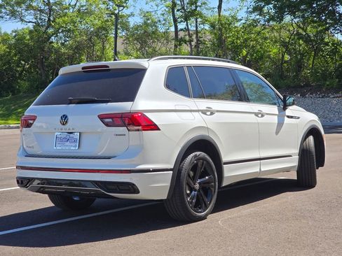 Used 2023 Volkswagen Tiguan SE R-Line AWD/4WD image 26