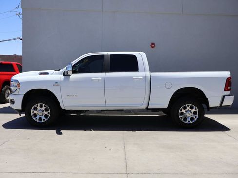 Used 2024 RAM 2500 Laramie AWD/4WD image 2