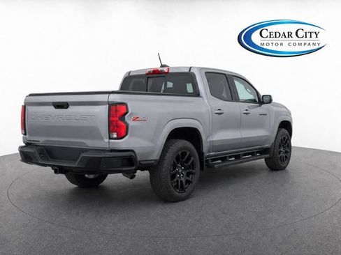 Used 2024 Chevrolet Colorado Z71 w/ LPO, Dark Essentials Package AWD/4WD image 4