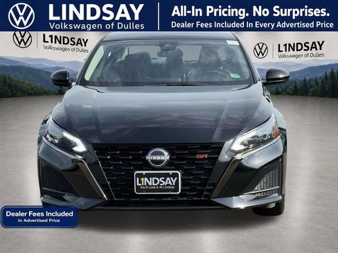 Used 2023 Nissan Altima 2.5 SR FWD image 3