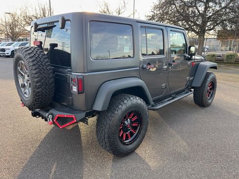 Used 2016 Jeep Wrangler Unlimited Rubicon w/ Connectivity Group image 4