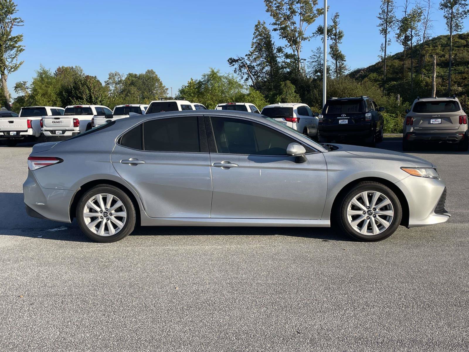 Used 2020 Toyota Camry LE FWD image 28
