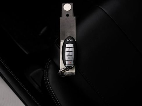 Used 2019 INFINITI Q60 3.0t Luxe w/ Essential Package image 57