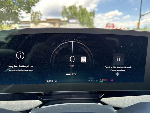 Used 2022 Lucid Air Grand Touring AWD/4WD image 2