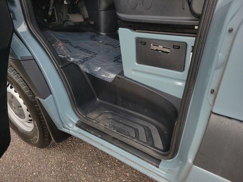 Used 2024 Mercedes-Benz Sprinter 2500 image 18