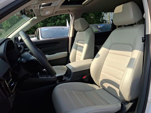 Used 2024 Honda CR-V EX-L image 12