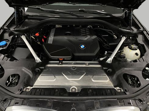 Certified 2025 BMW X4 xDrive30i image 11