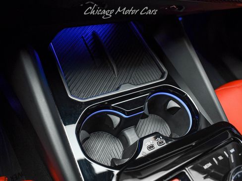 Used 2025 BMW M5 w/ Carbon Package image 16