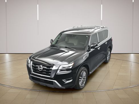 Used 2024 Nissan Armada SL w/ Captain's Chairs Package AWD/4WD image 34