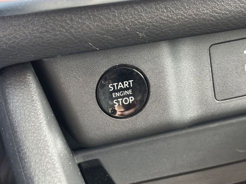 Used 2025 Nissan Rogue SV FWD image 24