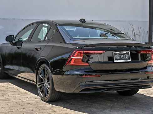 Used 2024 Volvo S60 B5 Plus w/ Protection Package Premier AWD/4WD image 11