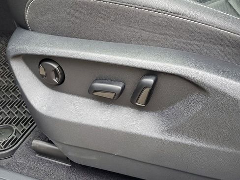 New 2026 Volkswagen Atlas SE FWD image 16