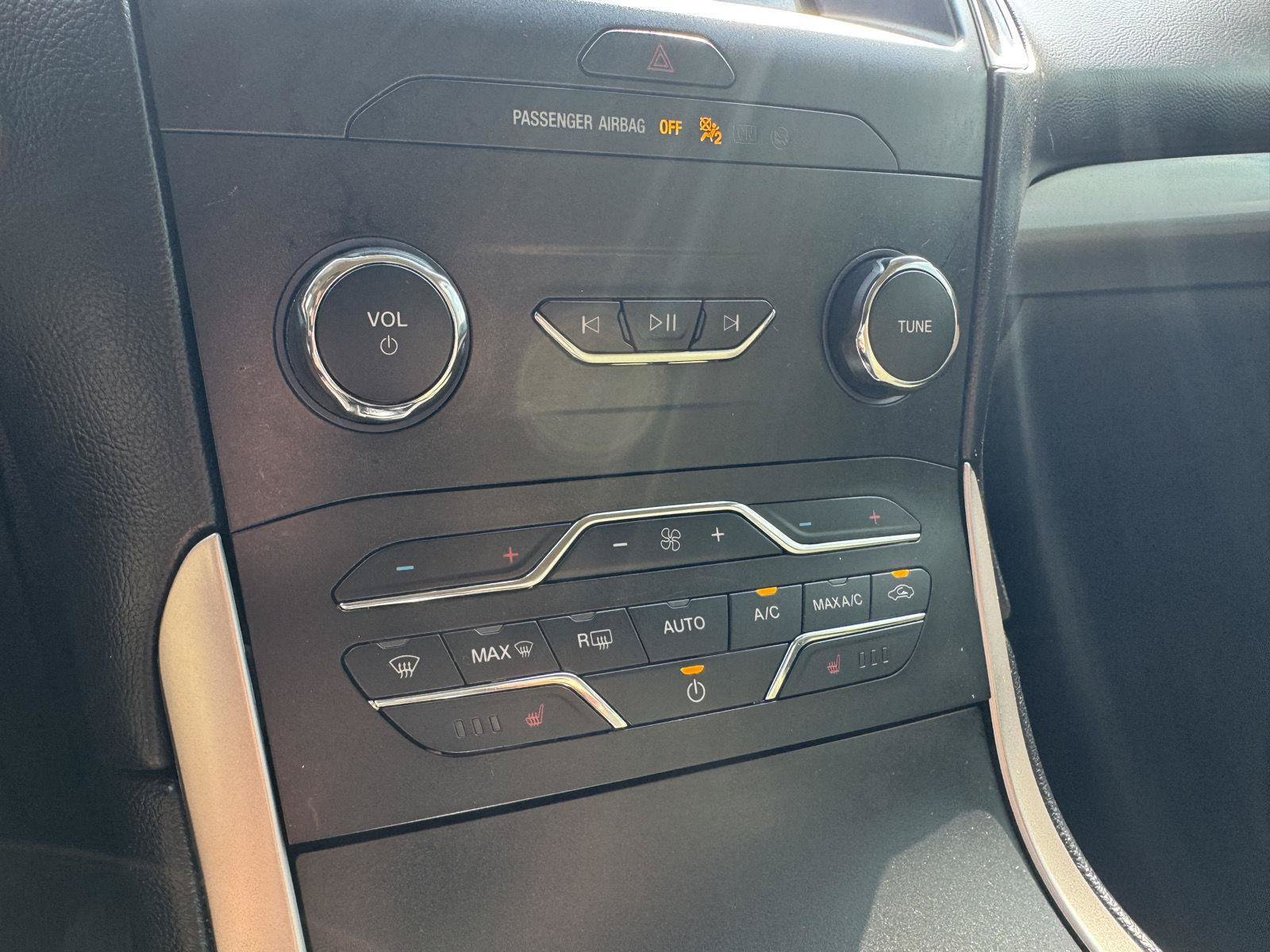 Used 2019 Ford Edge SEL w/ Equipment Group 201A FWD image 20