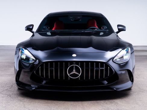 Used 2025 Mercedes-Benz AMG GT 63 image 2