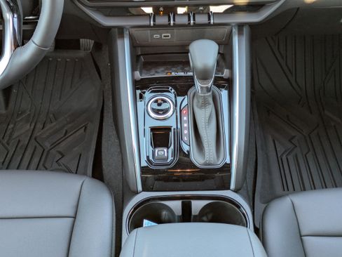 New 2026 Chevrolet Colorado LT image 6