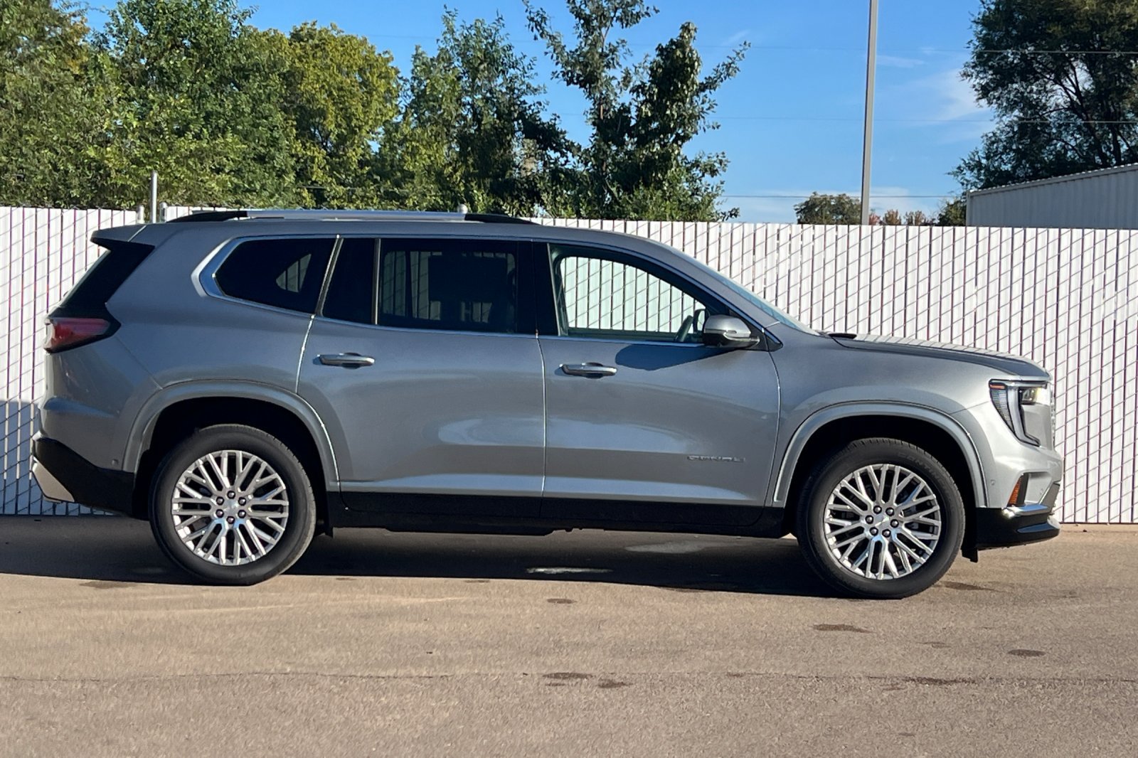 New 2026 GMC Acadia Denali w/ Super Cruise Package AWD/4WD image 3