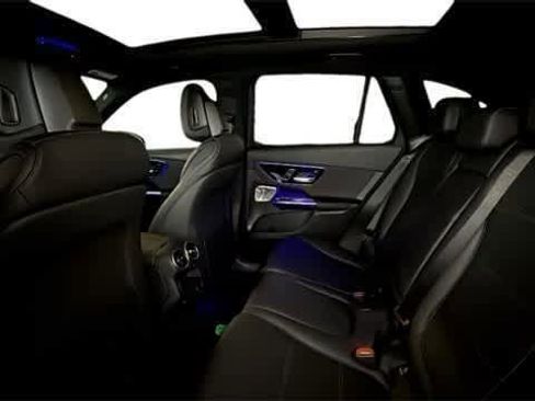 Certified 2025 Mercedes-Benz GLC 300 GLC 300 image 5