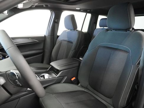 New 2025 Jeep Grand Cherokee Laredo X w/ Luxury Tech Group I image 11