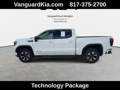 Used 2024 GMC Sierra 1500 AT4 w/ Technology Package AWD/4WD image 5