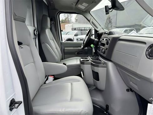 New 2025 Ford E-350 and Econoline 350 Super Duty w/ Driver's Safety Package RWD image 32