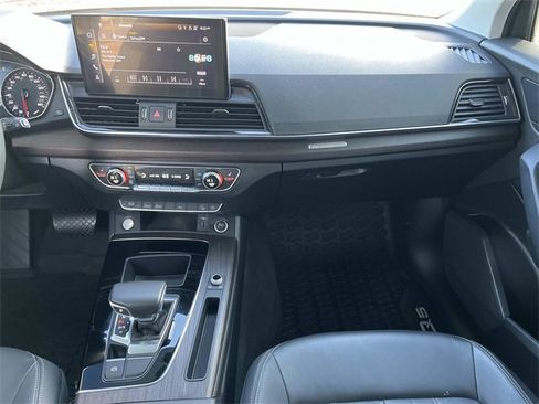 Used 2022 Audi Q5 2.0T Premium w/ Convenience Package image 13