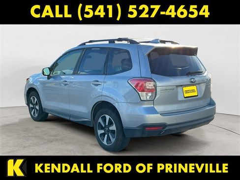 Used 2017 Subaru Forester 2.5i Premium w/ All-Weather Package image 3