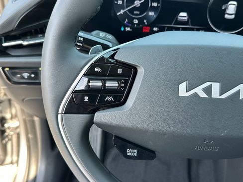 New 2026 Kia Niro Wind FWD image 25