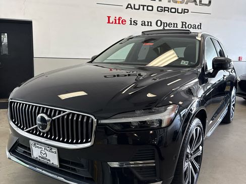Used 2023 Volvo XC60 B6 Ultimate w/ Protection Package Premier AWD/4WD image 1