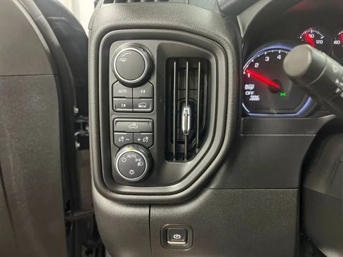 Used 2021 Chevrolet Silverado 1500 Custom AWD/4WD image 25