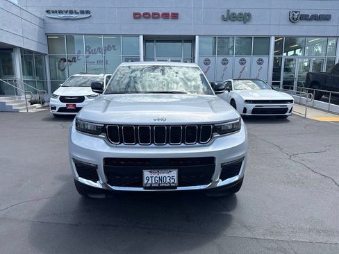 Used 2025 Jeep Grand Cherokee L Limited RWD image 2