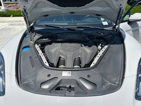 Used 2023 Porsche Panamera image 17