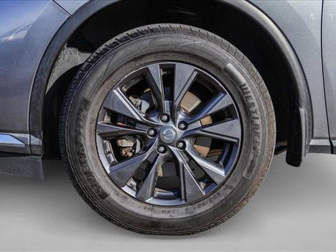 Used 2018 Nissan Murano SV w/ Premium Package image 9