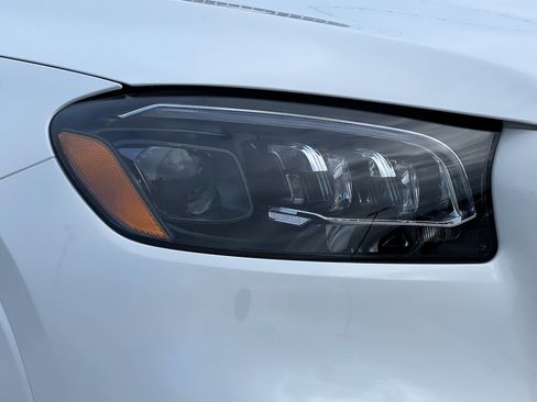 New 2026 Mercedes-Benz GLS 580 4MATIC image 10