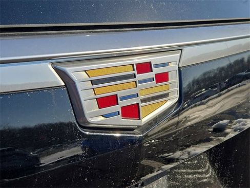 Used 2021 Cadillac Escalade Premium Luxury image 8