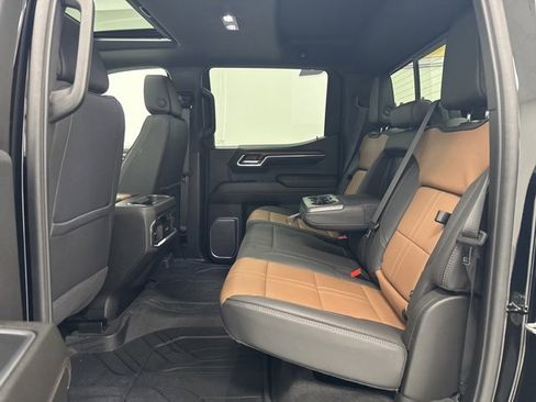 Used 2024 Chevrolet Silverado 1500 High Country w/ High Country Premium Package image 31