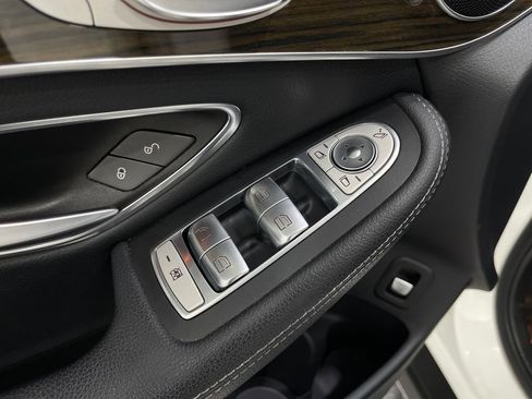 Used 2017 Mercedes-Benz GLC 300 4MATIC image 16