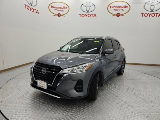 Used 2024 Nissan Kicks SV FWD image 2