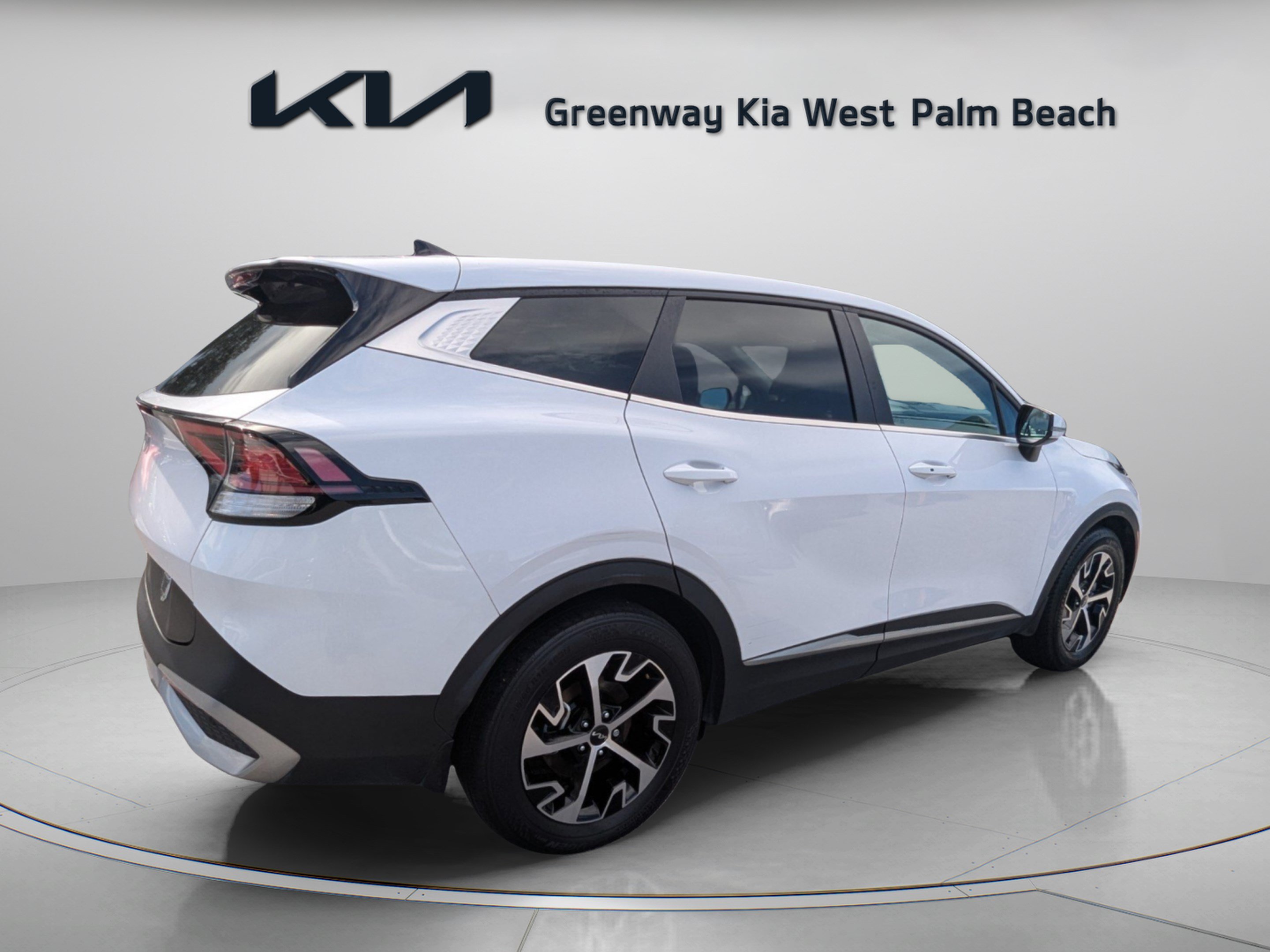 Certified 2023 Kia Sportage EX FWD image 7
