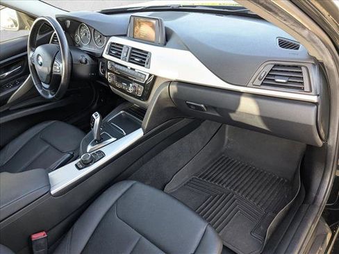 Used 2017 BMW 320i xDrive 320i xDrive image 18