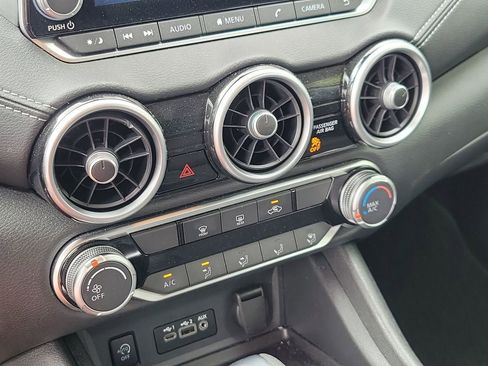 Used 2025 Nissan Sentra SV image 24