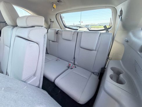 Used 2019 Toyota Highlander LE FWD image 26