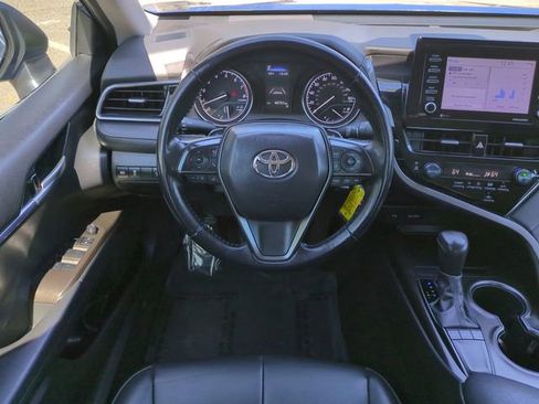 Used 2024 Toyota Camry SE image 15