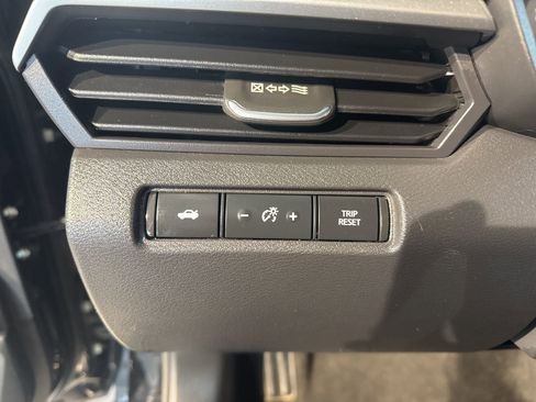 Used 2024 Nissan Altima 2.5 SV image 19