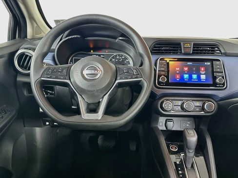 Used 2025 Nissan Versa SV FWD image 17