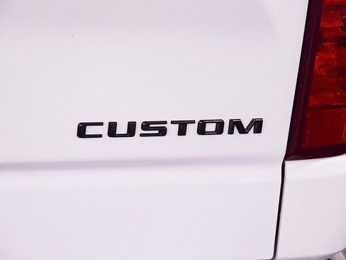 Used 2023 Chevrolet Silverado 1500 Custom image 13