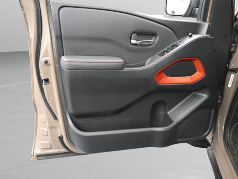 Used 2022 Nissan Frontier Pro-X RWD image 31
