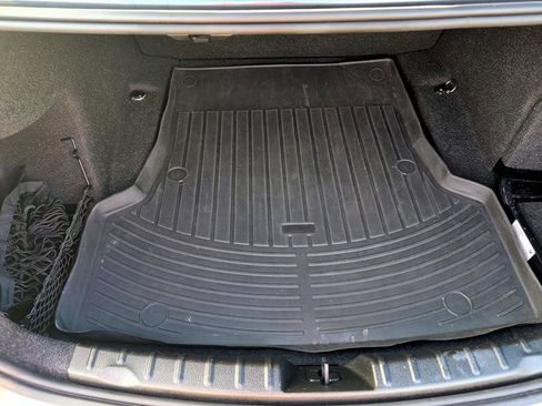 Used 2018 BMW 320i xDrive Sedan image 14