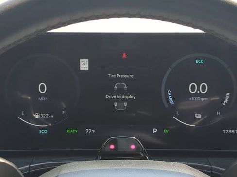 Certified 2025 Hyundai Santa Fe Limited FWD image 27
